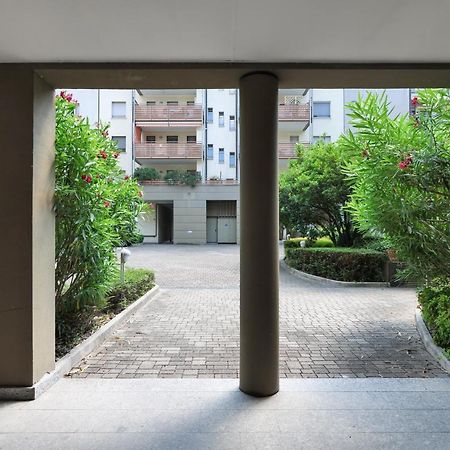Contempora Apartments - Monolocale Con Terrazza Via F. De Sanctis, 41 Milaan Buitenkant foto